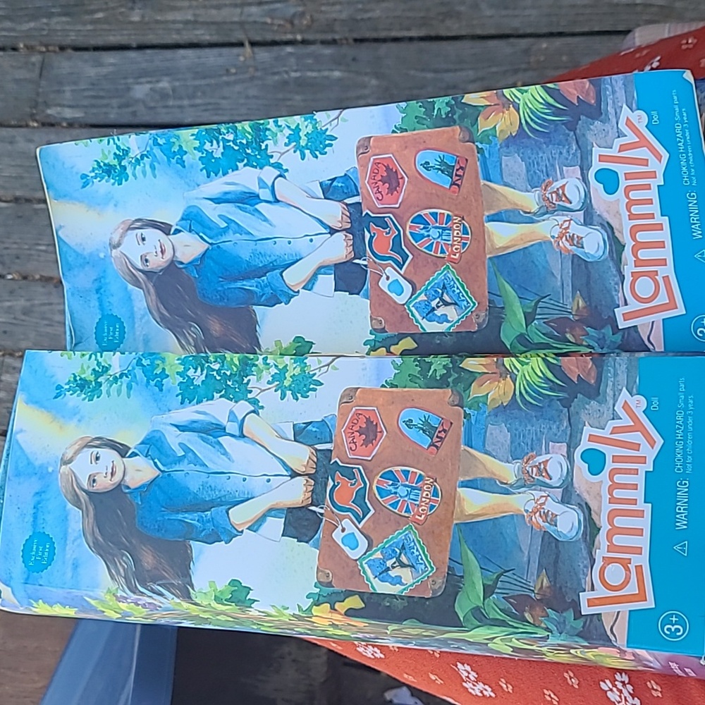 BODY POSITIVITY for girls! 2x Lammily doll first edition bnib